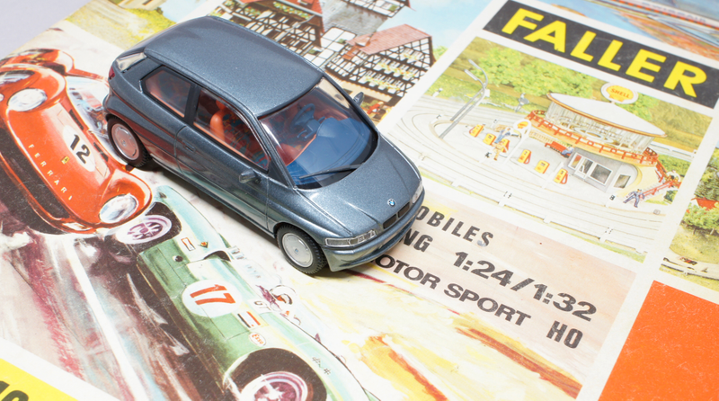 Faller had electric cars in 1967 already ;-)